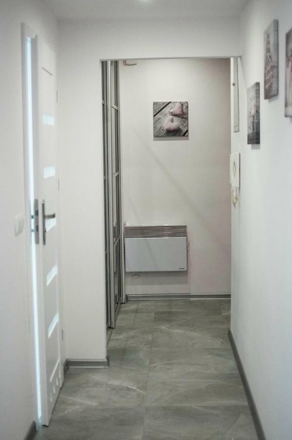 Cracow Jacuzzi Apartments - Silver Room 크라쿠프 외부 사진